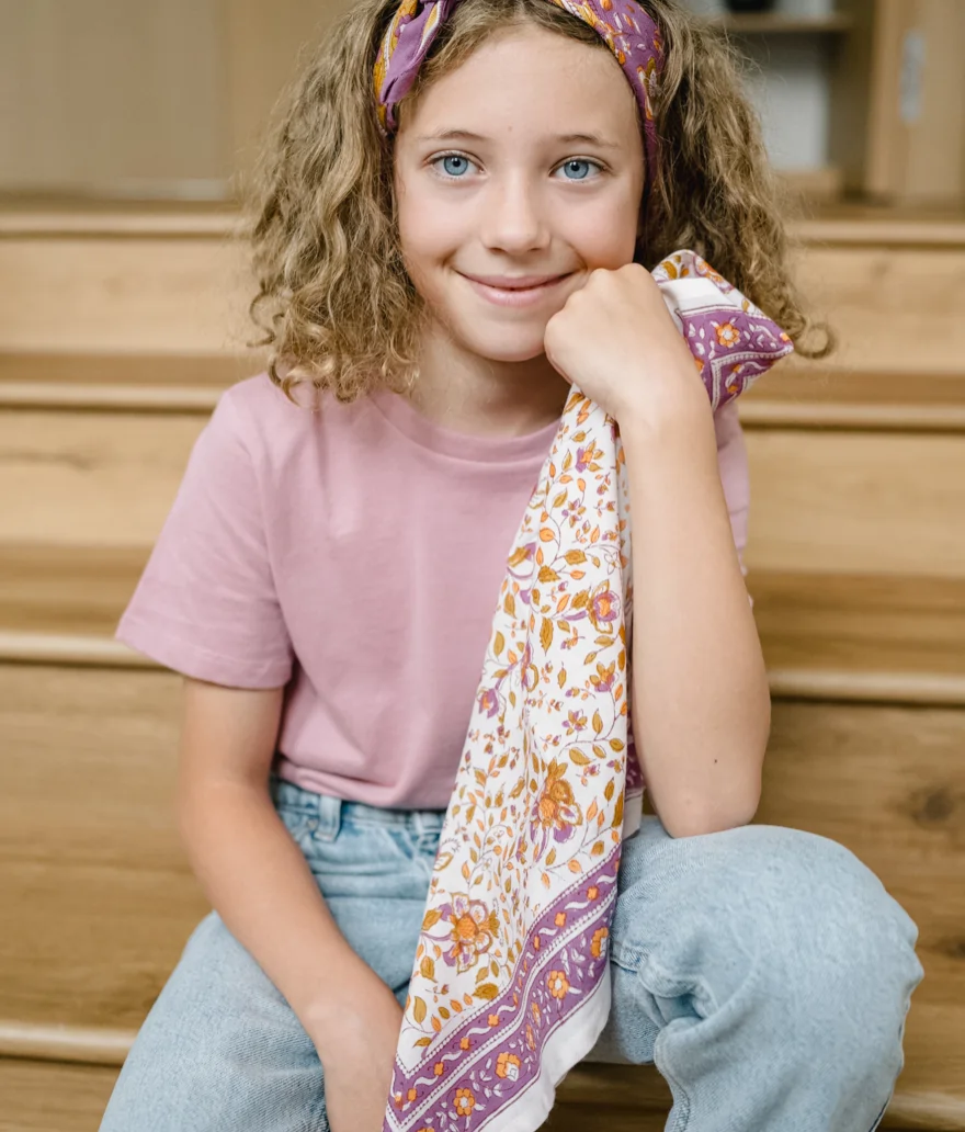 Foulard Folk Story pétale petit modèle - Bindi Atelier – Image 2