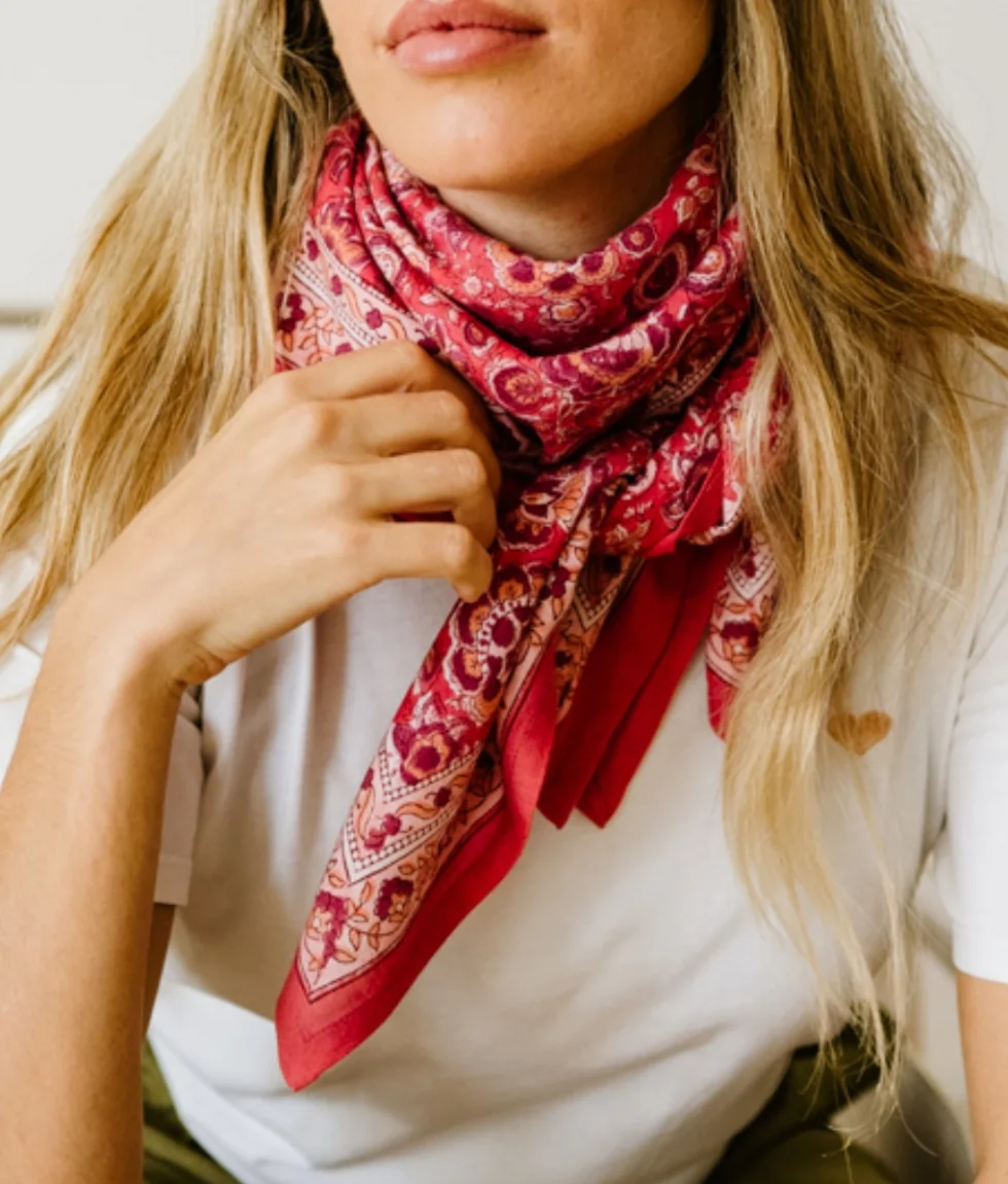 Foulard Garda Framboise grand modèle - Bindi Atelier – Image 2