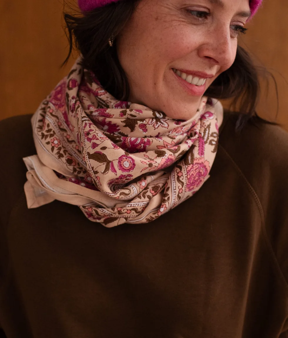 Foulard Goa Pink grand modèle - Bindi Atelier – Image 3